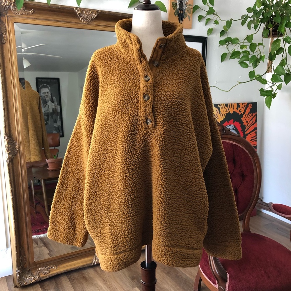 American Eagle Aerie Cloud Sherpa Oversized Button Pullover
